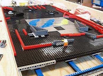Работающий Pinboll из Lego