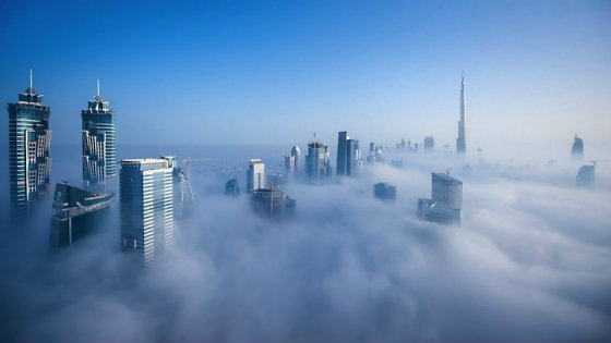 Туман перетворив Дубай в Хмарний місто [відео]