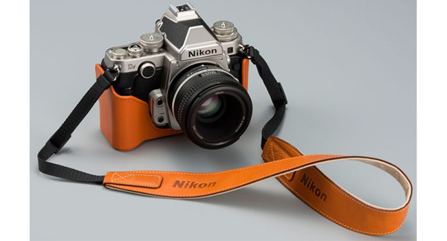 Nikon анонсувала повнокадрову камеру Df в ретро стилі