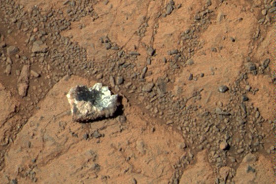 Астрономи пояснили, звідки взявся "блукаючий камінь" на Марсі
