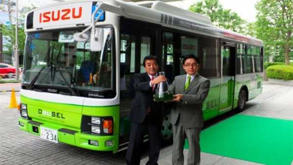 Японці створили перший у світі автобус на паливі з водоростей
