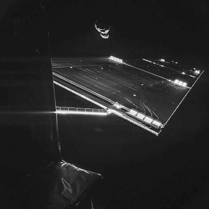 Оригінальне селфі: Космічний апарат «Розетта» на тлі комети Чурюмова-Герасименко