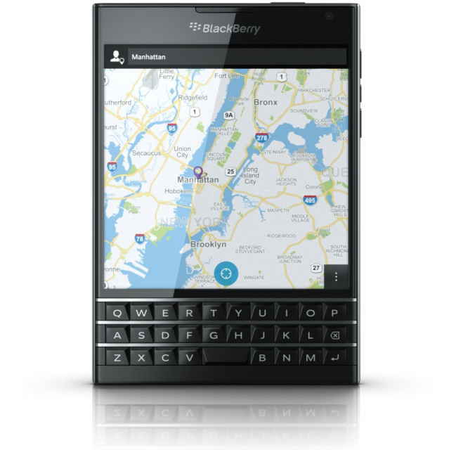 BlackBerry Passport з квадратним екраном і QWERTY-клавіатурою