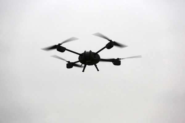 Китай буде воювати з дронами лазером